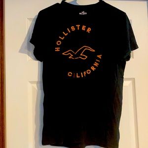 Men’s small hollister T-shirt